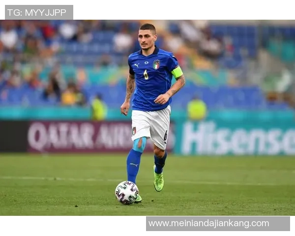 影响世界足球发展的十大球星及其历史贡献分析